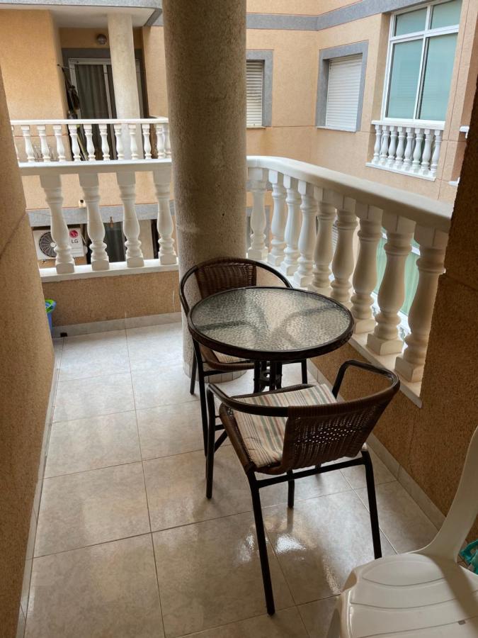 La Casa De Nicolas Torrevieja Buitenkant foto
